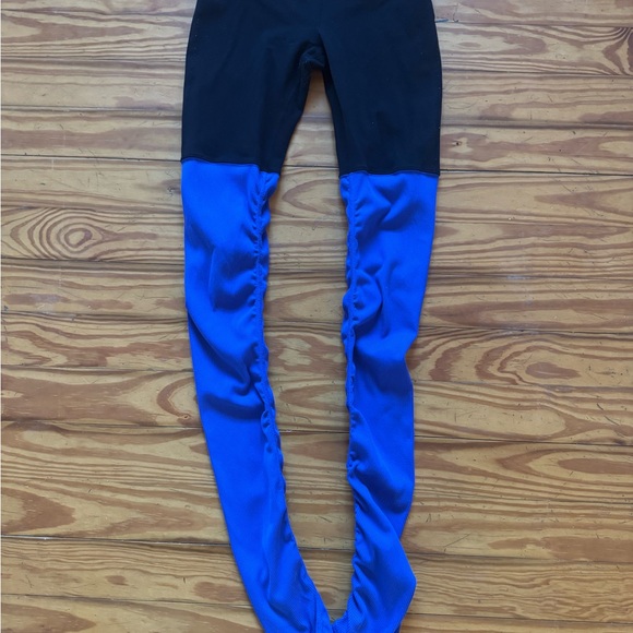 ALO Yoga Pants - ALO Yoga Black and Royal Blue Ribbed Leggings